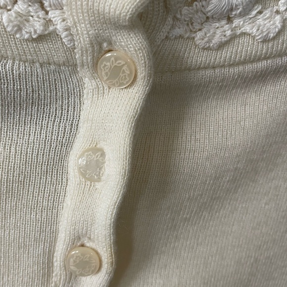 Wool blend women’s ivory/cream sweater with Crotchet Floral Details•••Mock neck - Picture 6 of 10